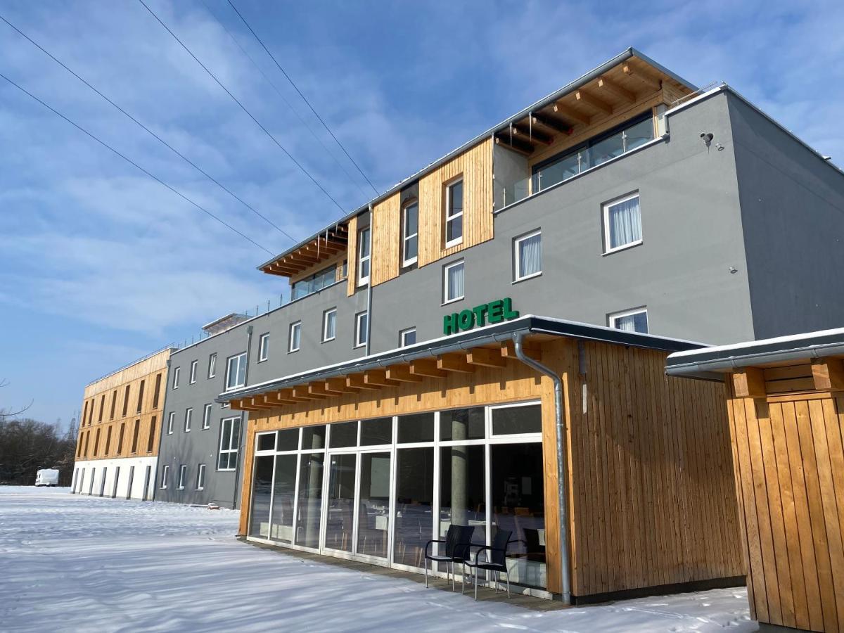 Hotel Am Interpark Großmehring 외부 사진