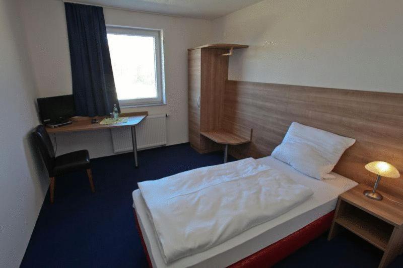 Hotel Am Interpark Großmehring 객실 사진
